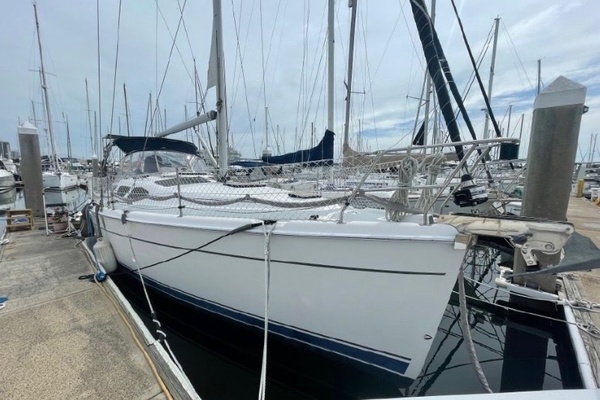 Serenity 41ft Hunter Yacht For Sale