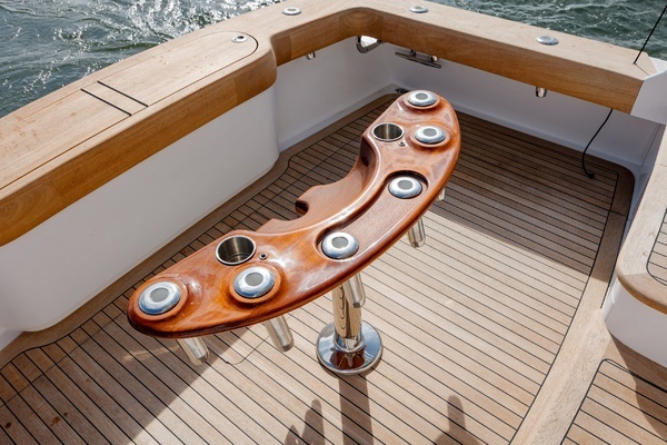2015 Jarrett Bay 43