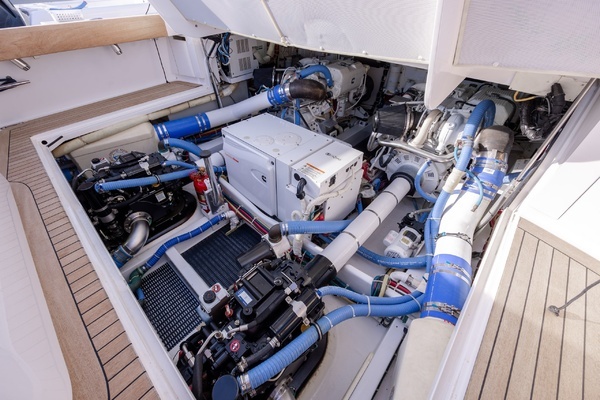 2015 Jarrett Bay 43