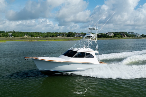 Robin Hood 43ft Jarrett Bay Yacht For Sale