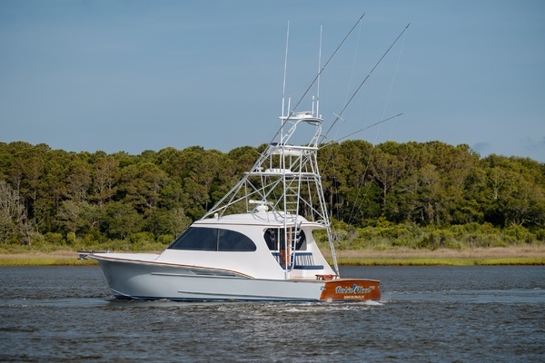 2015 Jarrett Bay 43