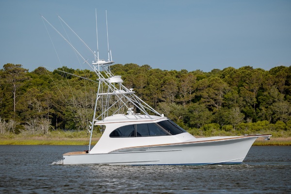 Robin Hood 43ft Jarrett Bay Yacht For Sale