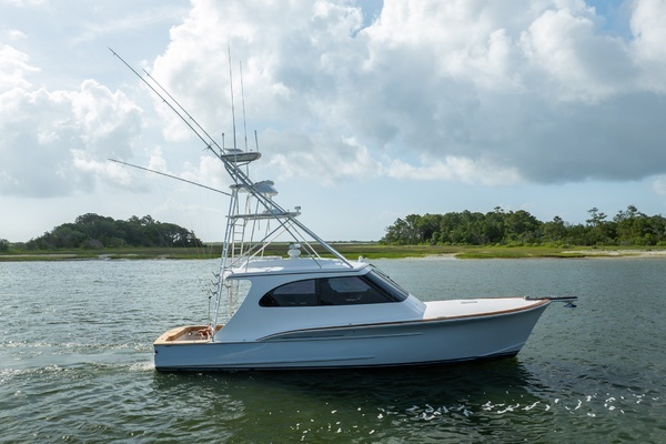2015 Jarrett Bay 43