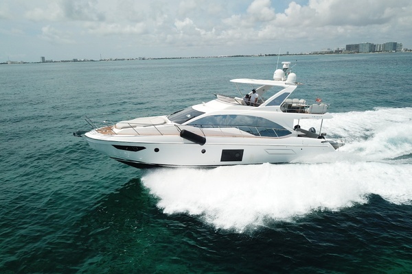 Photo of the 2021 Azimut 55 Fly