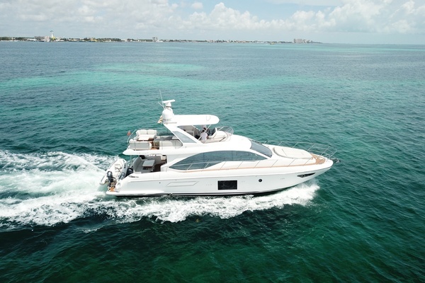 Photo of the 2021 Azimut 55 Fly