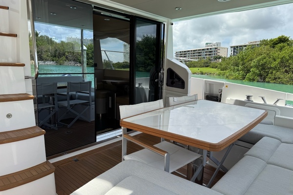 55ft Azimut Yacht For Sale