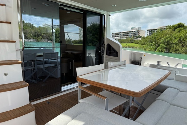 Azimut 55 Fly Yacht For Sale