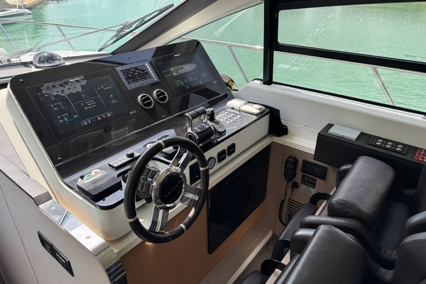 Azimut 55 Fly Yacht For Sale