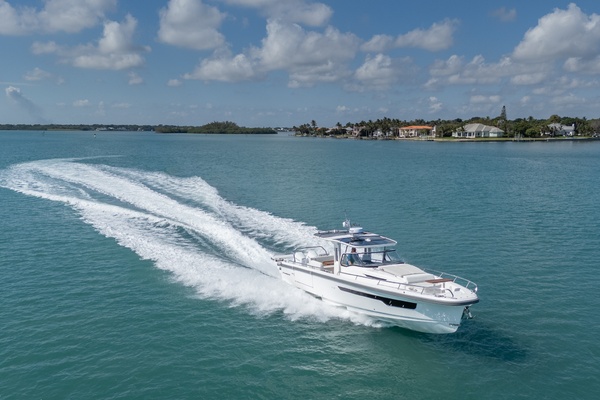 In Stock 2026 Nimbus Sport Tender 42  319 42ft Nimbus Yacht For Sale