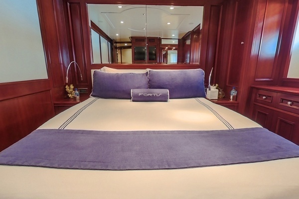2003 Benetti 115