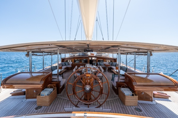 Photo of the 2010 Holland Jachtbouw Classic "ATHOS"