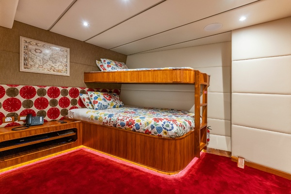 HARDHOME 108ft Albin Yacht For Sale