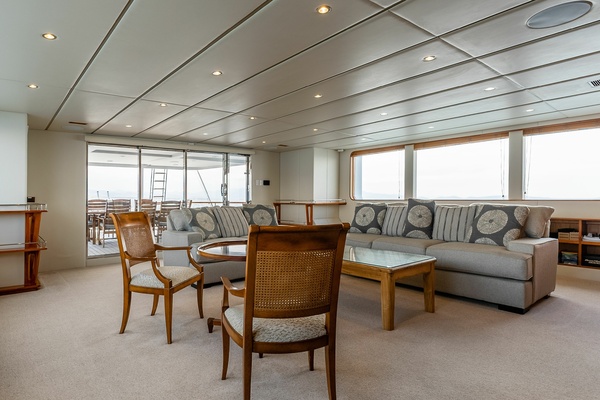HARDHOME 108ft Albin Yacht For Sale