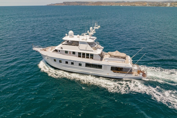 HARDHOME 108ft Albin Yacht For Sale