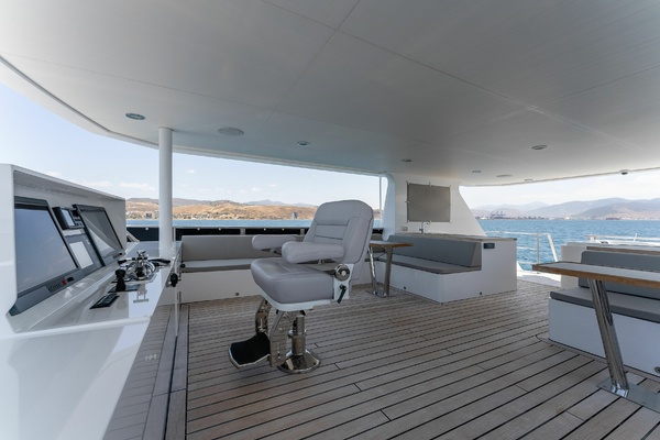 HARDHOME 108ft Albin Yacht For Sale