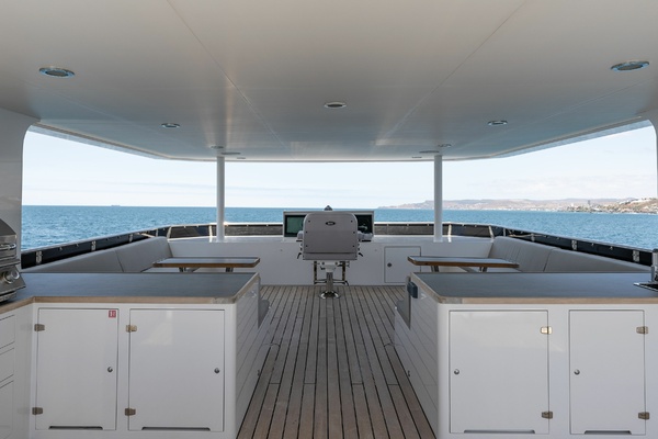 HARDHOME 108ft Albin Yacht For Sale