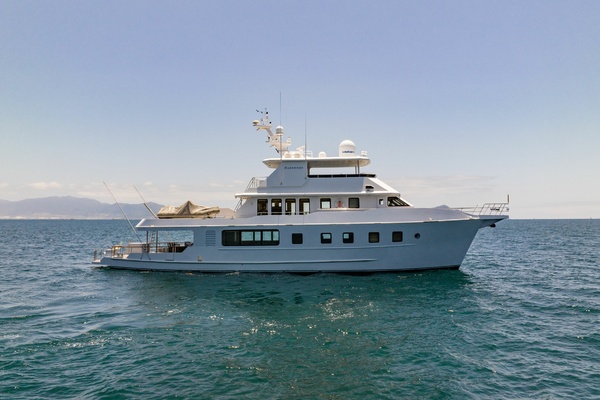 HARDHOME 108ft Albin Yacht For Sale