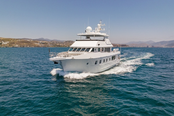 HARDHOME 108ft Albin Yacht For Sale