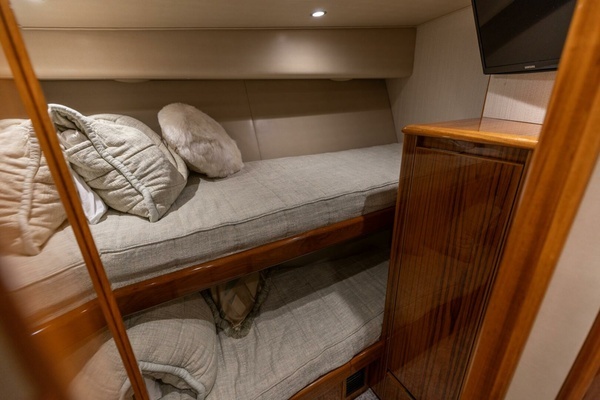 2015 Viking 62