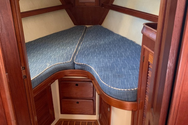 APRIL 37ft Island Packet Yacht For Sale