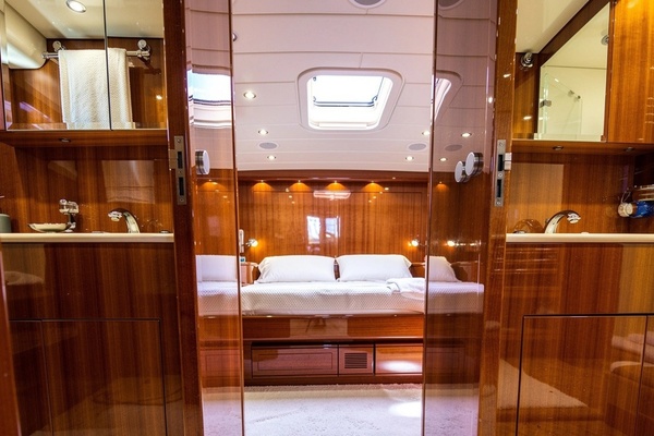 M Y Nilthalou 75ft Arno Leopard