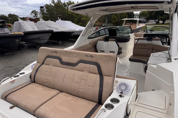 35ft Sea Ray Yacht For Sale