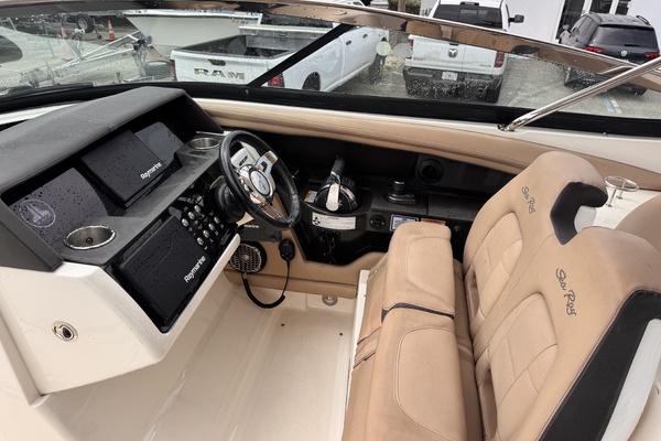 35ft Sea Ray Yacht For Sale