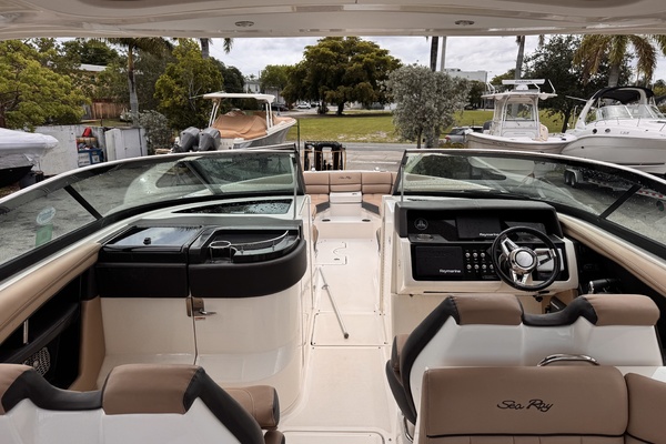 35ft Sea Ray Yacht For Sale