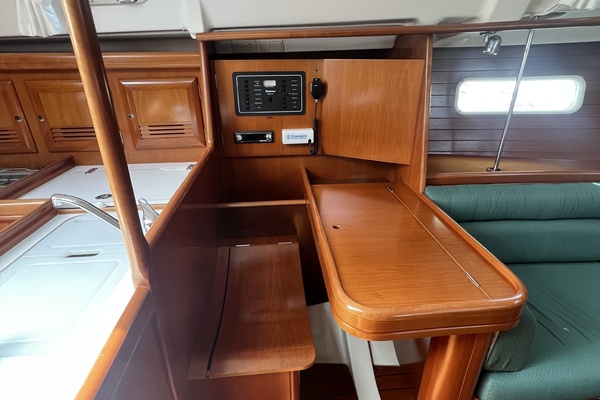 36ft Beneteau Yacht For Sale