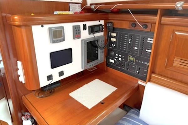 Freya 50ft Beneteau Yacht For Sale