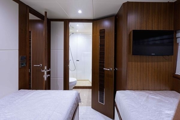 2019 Ocean Alexander 100