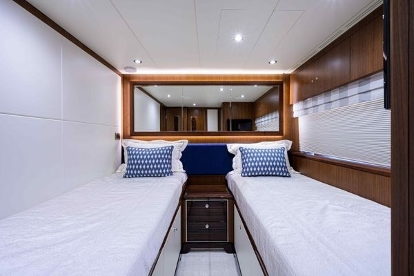 2019 Ocean Alexander 100