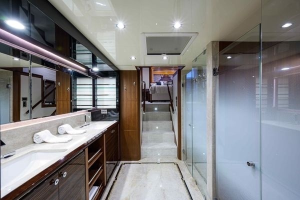 Zephyr 100ft Ocean Alexander Yacht For Sale