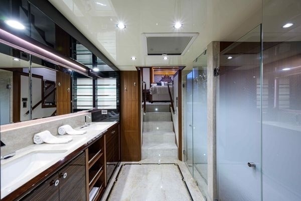 2019 Ocean Alexander 100