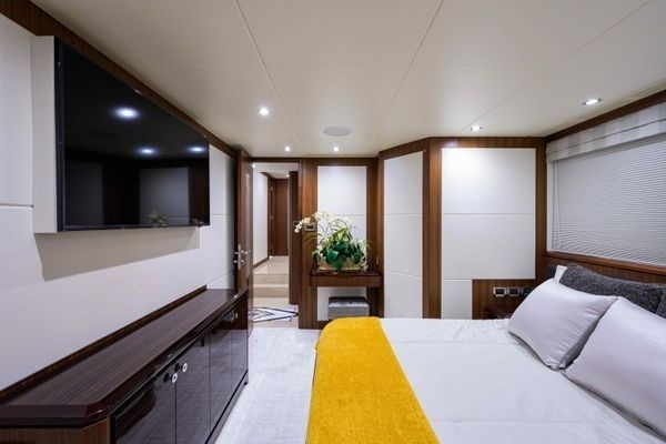 Zephyr 100ft Ocean Alexander Yacht For Sale