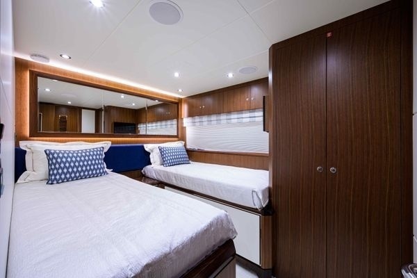 2019 Ocean Alexander 100