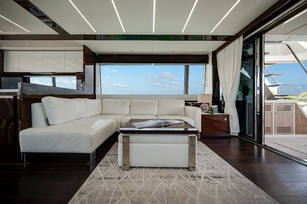 2019 Sunseeker 76