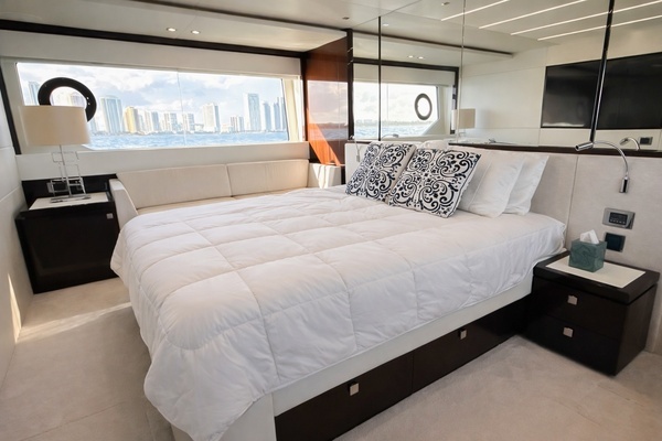 2019 Sunseeker 76