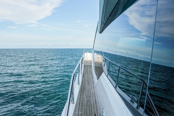 2019 Sunseeker 76