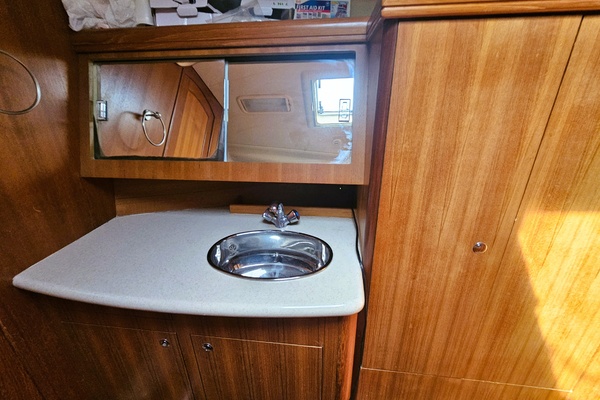Channel Surfer 41ft Hunter Yacht For Sale