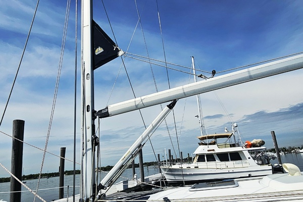 Channel Surfer 41ft Hunter Yacht For Sale