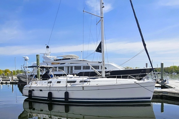 41-ft-Hunter-2007-41 DS-Channel Surfer-Port Washington New York United States yacht for sale