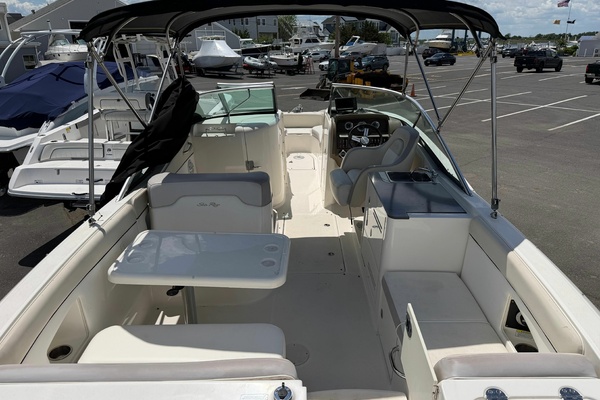 30ft Sea Ray Yacht For Sale