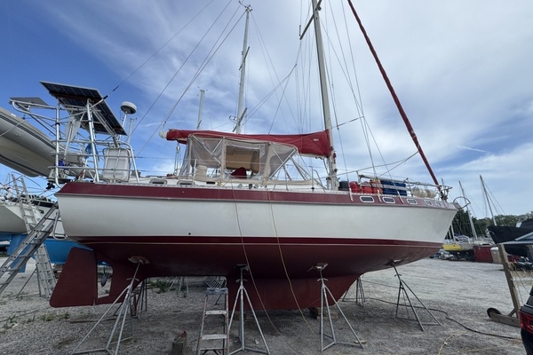 Radiance 41ft Morgan Yacht For Sale