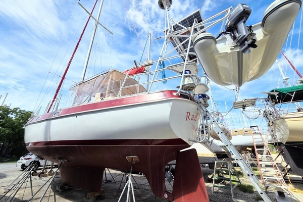 Radiance 41ft Morgan Yacht For Sale