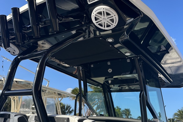 Blackfin 272 CC - T-Top