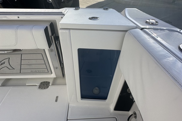 Blackfin 272 CC - Cockpit