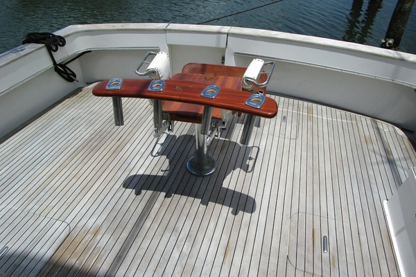 THIS OLD HATT 53ft Hatteras Yacht For Sale