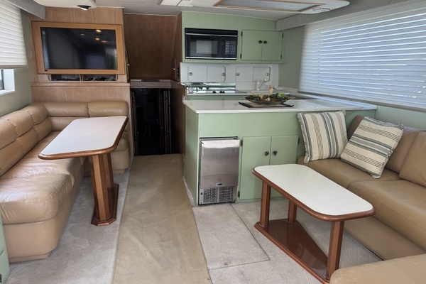 Photo of the 1976 Hatteras 53 Convertible "THIS OLD HATT"