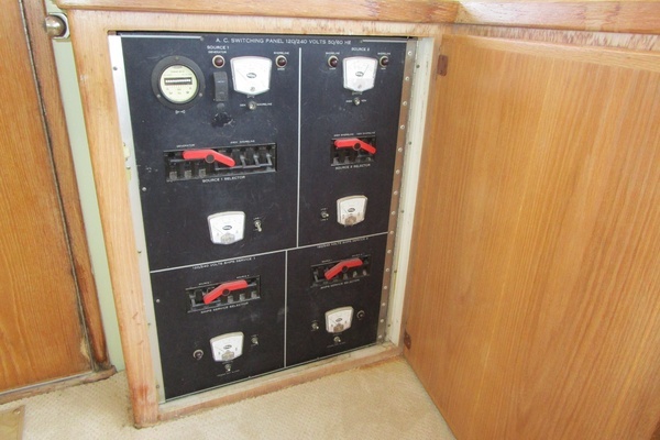 Photo of the 1976 Hatteras 53 Convertible "THIS OLD HATT"